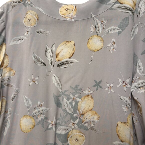 Plum Pretty Sugar Women's Robe - Picture 4 of 4